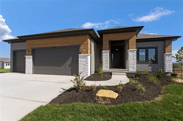 $844,620 | 11275 South Gleason Road, Olathe, KS 66061