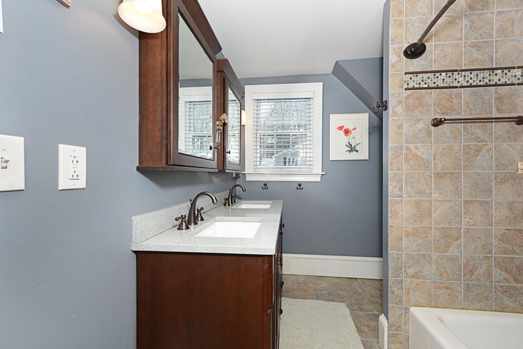 12 Hazelwood Road Worcester, MA 01609 - Photo 26 of 41 Gallery Image 26