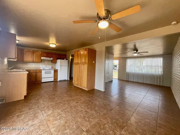 $250,000 | 7711 East 45th Street, Tucson, AZ 85730