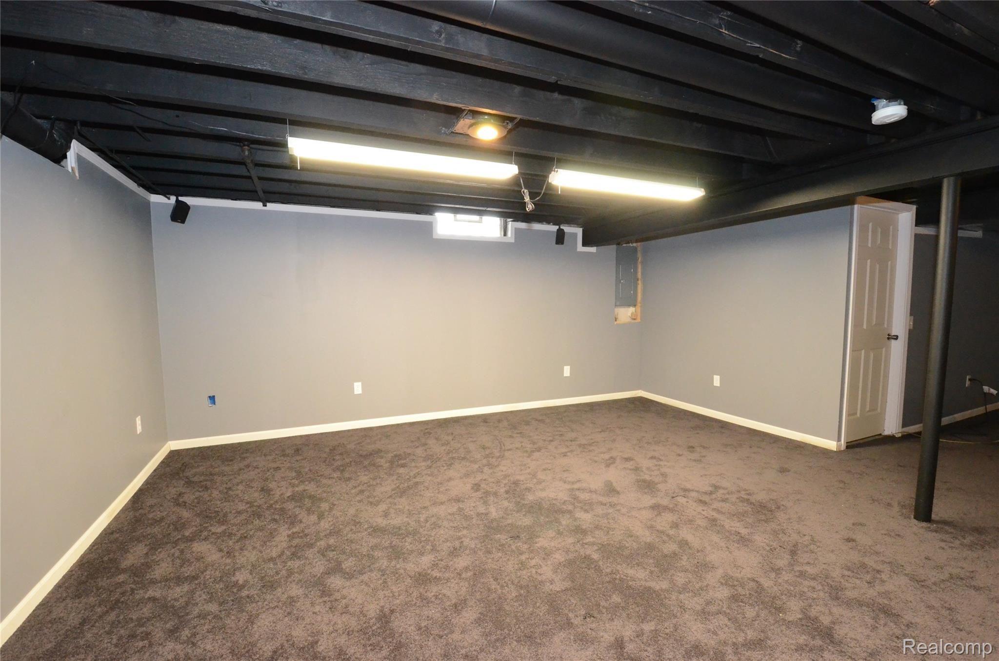 49301 Rockefeller Drive Canton, MI 48188 - Photo 45 of 58 DSC_9940.JPG