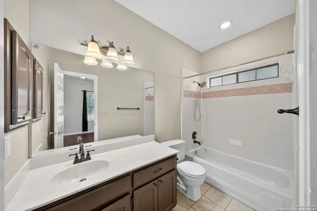 $2,850 | 13510 Mt Olympus, Universal City, TX 78148