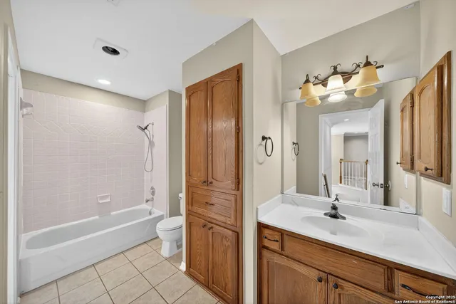 $2,850 | 13510 Mt Olympus, Universal City, TX 78148