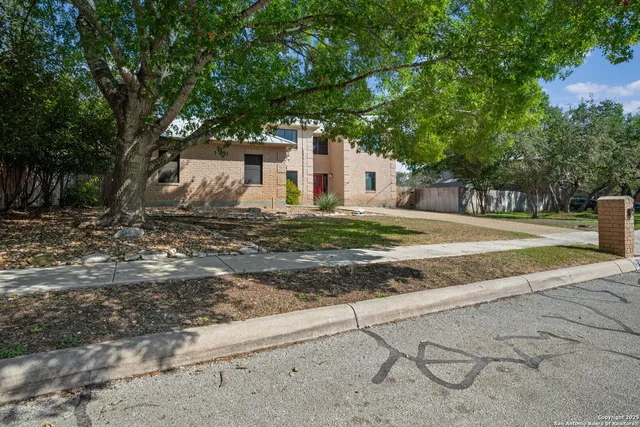 $2,850 | 13510 Mt Olympus, Universal City, TX 78148