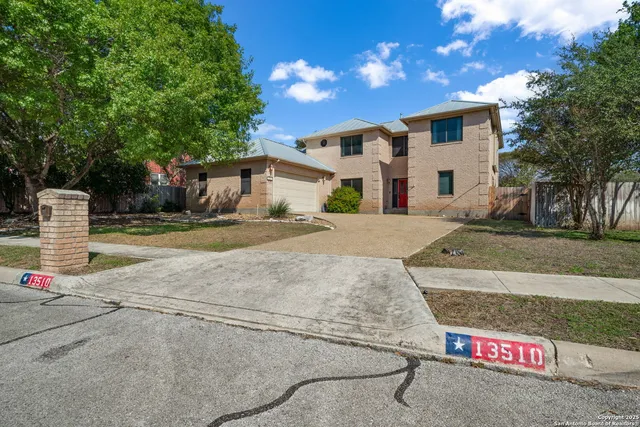 $2,850 | 13510 Mt Olympus, Universal City, TX 78148