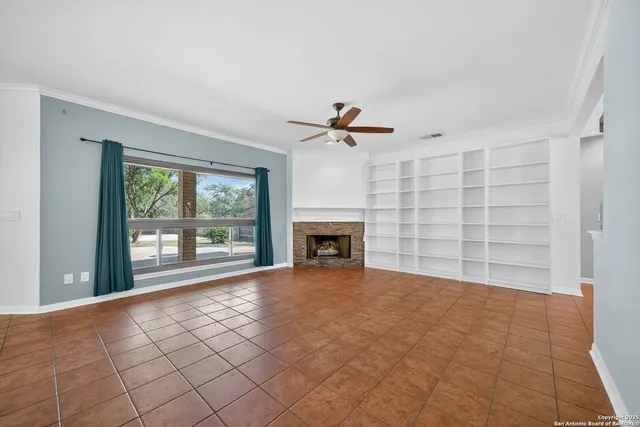 $2,850 | 13510 Mt Olympus, Universal City, TX 78148