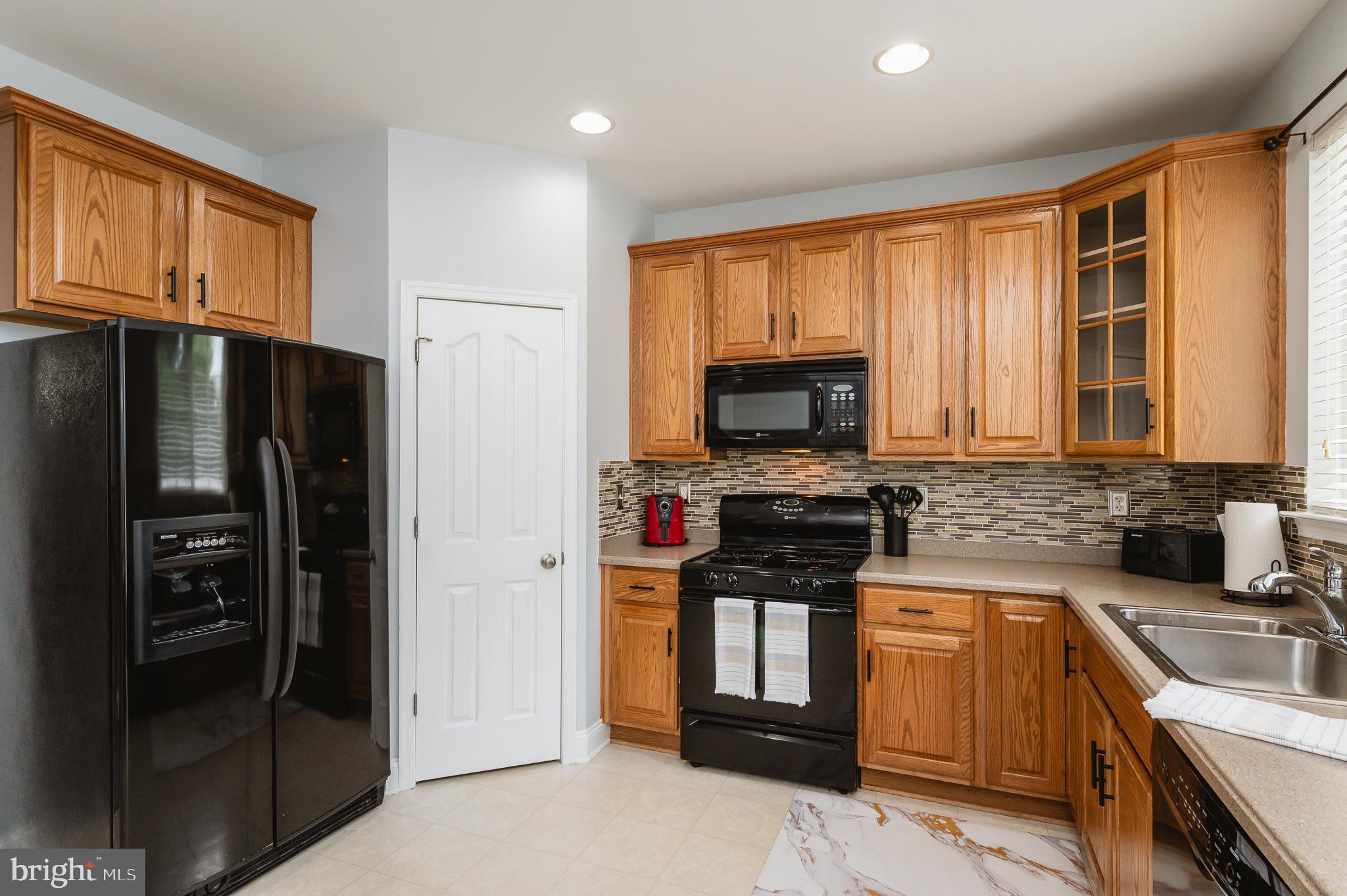 418 Callander Way Abingdon, MD 21009 - Photo 12 of 55 Kitchen