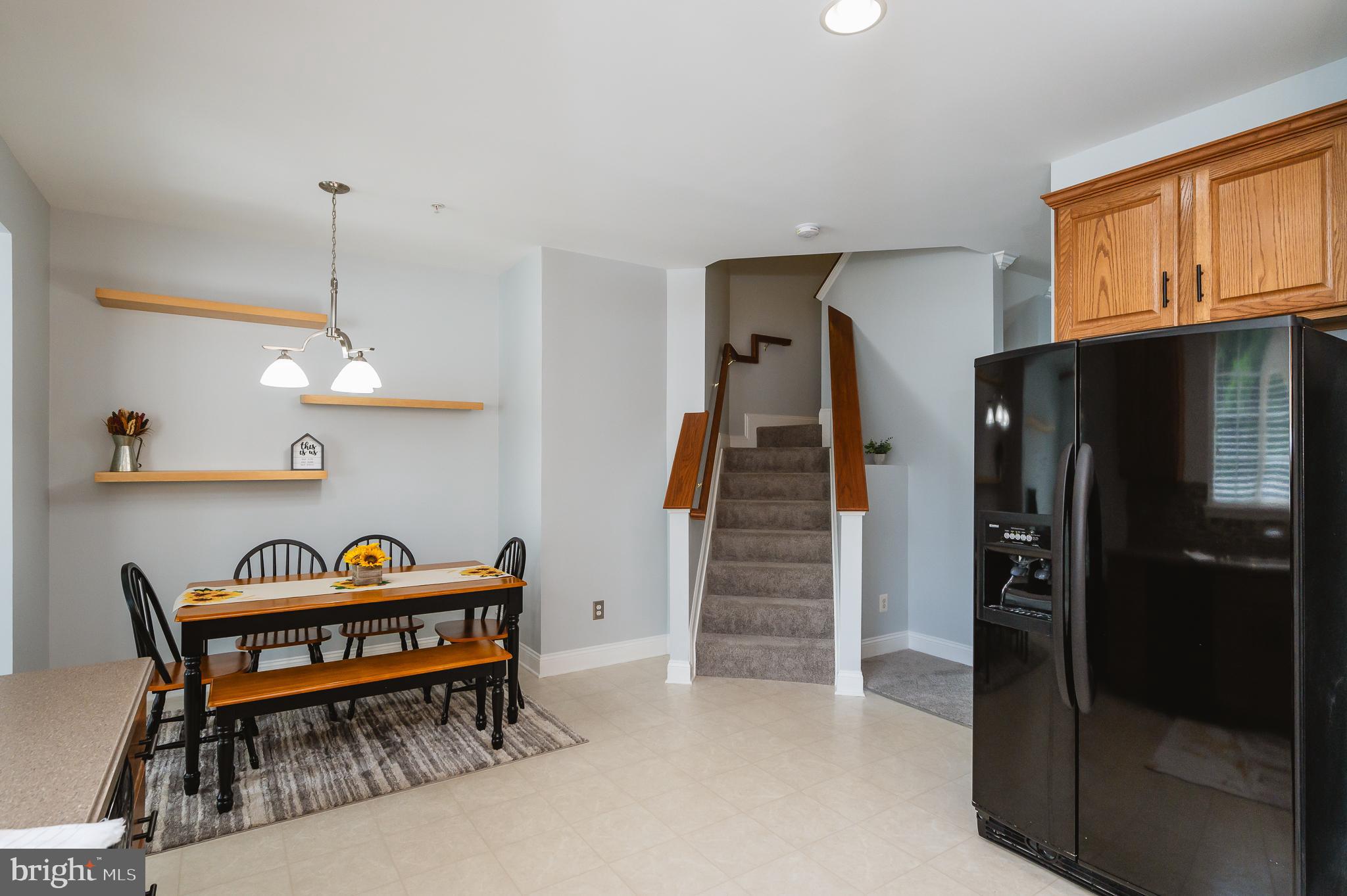 418 Callander Way Abingdon, MD 21009 - Photo 17 of 55 Kitchen with Dining Area