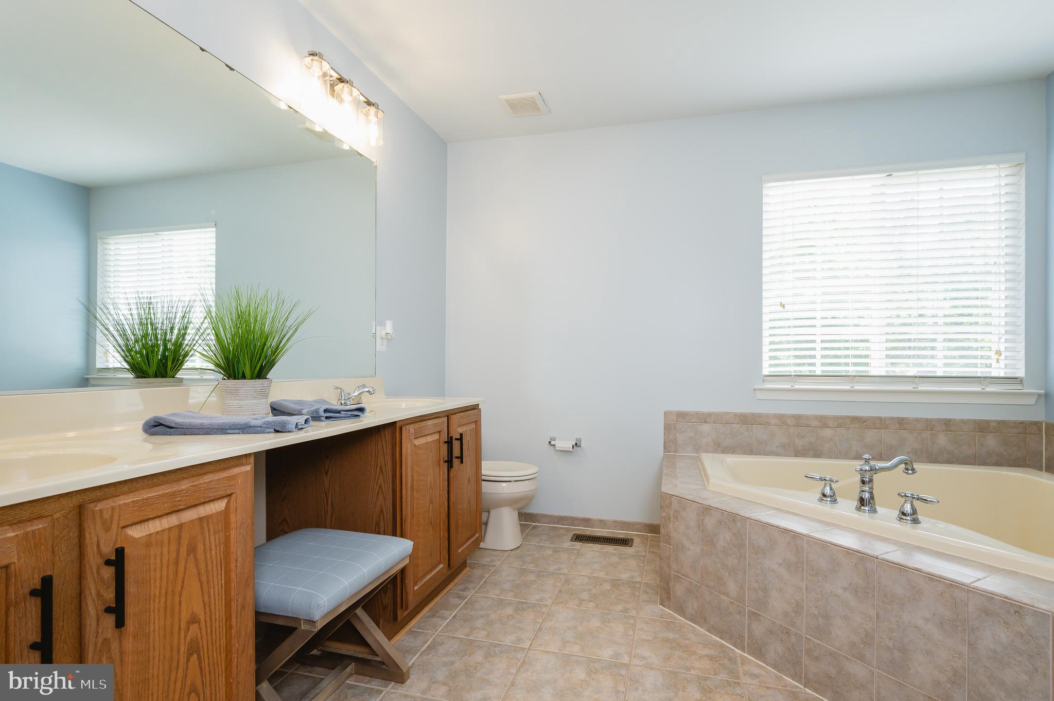 418 Callander Way Abingdon, MD 21009 - Photo 28 of 55 Primary Bathroom