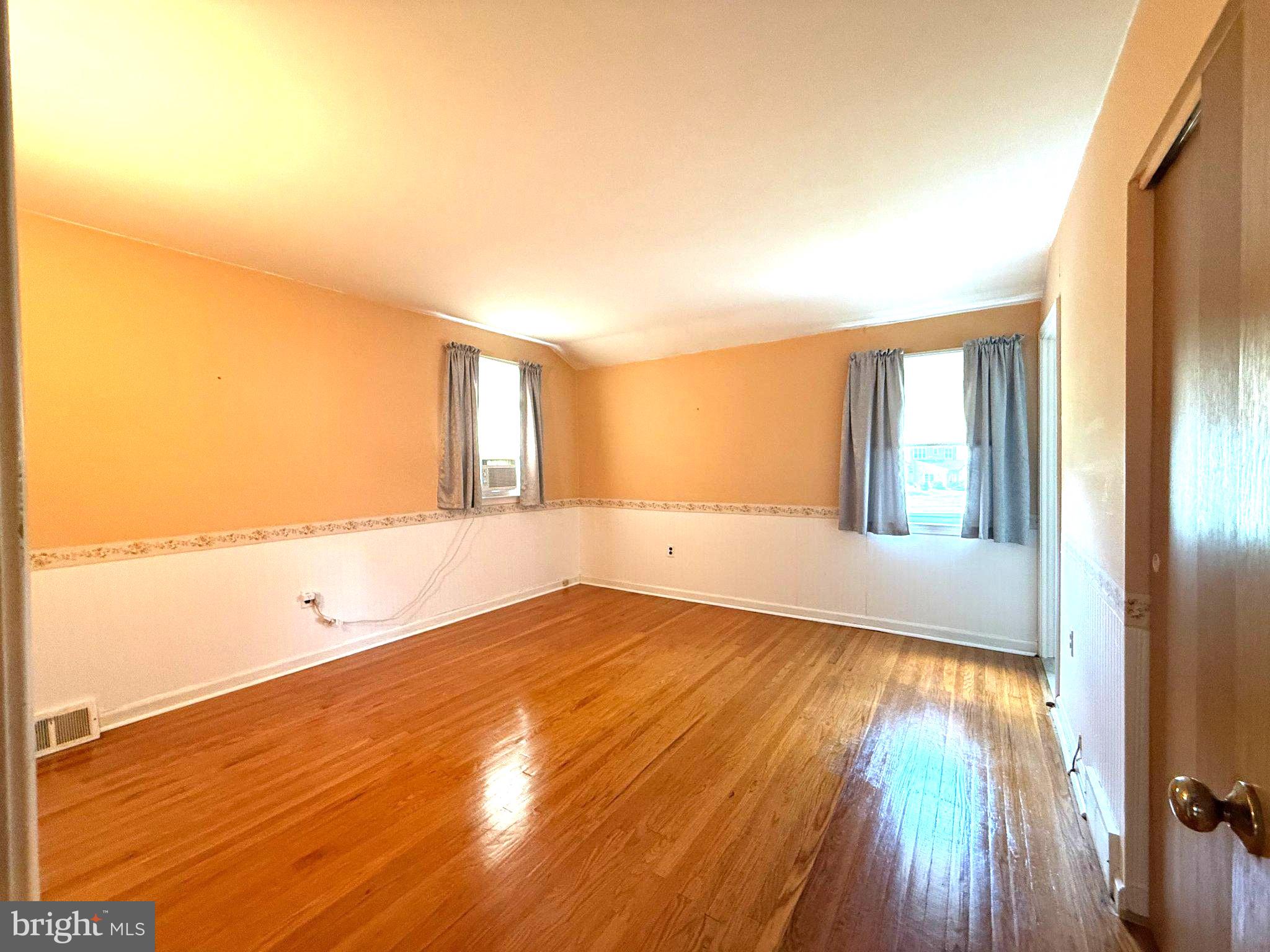 92 Arbor Road Southampton, PA 18966 - Photo 17 of 23 Bright and airy space awaits you.