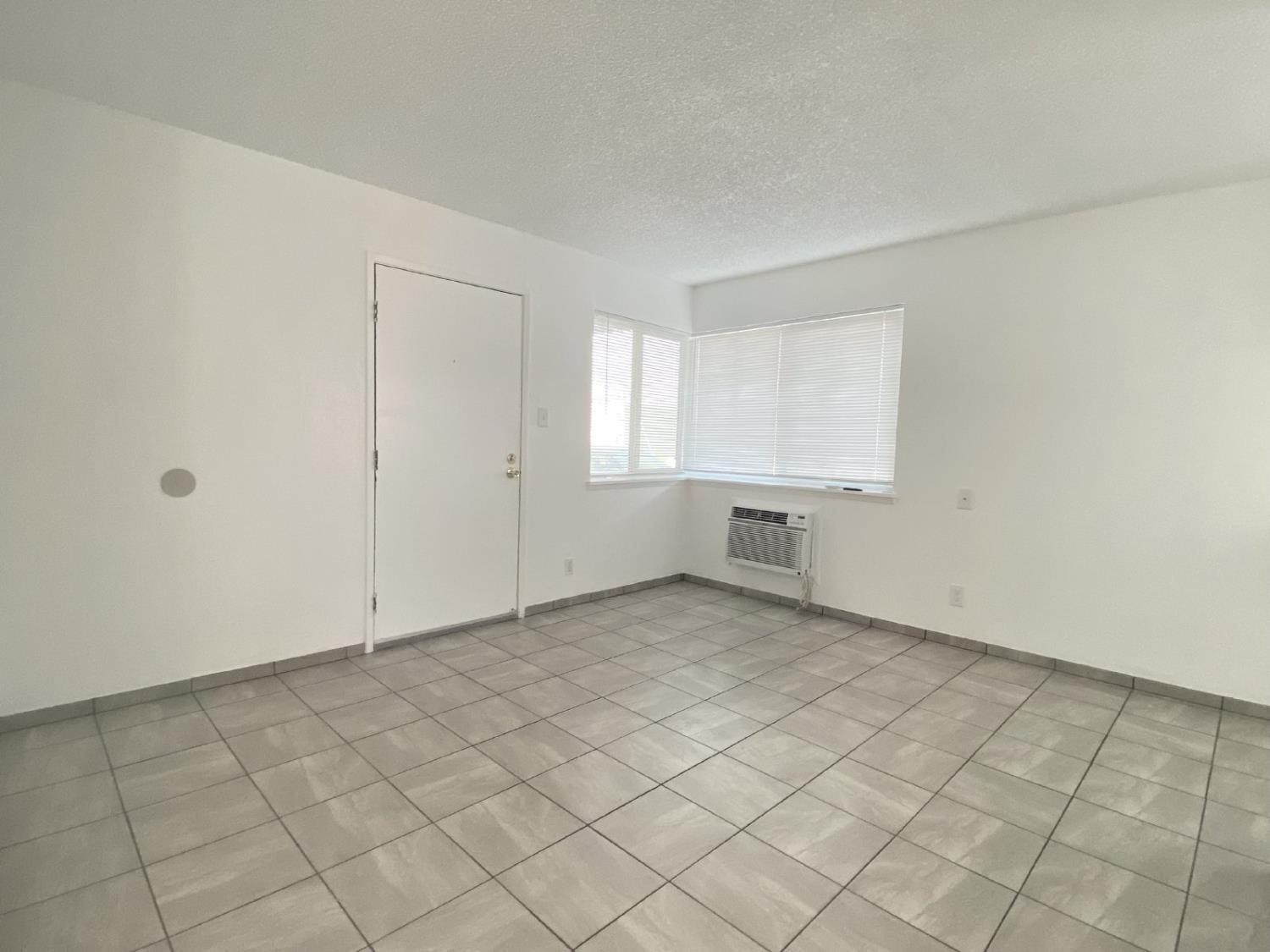 6820 7th Avenue, Unit 8 Rio Linda, CA 95673 - Photo 3 of 15