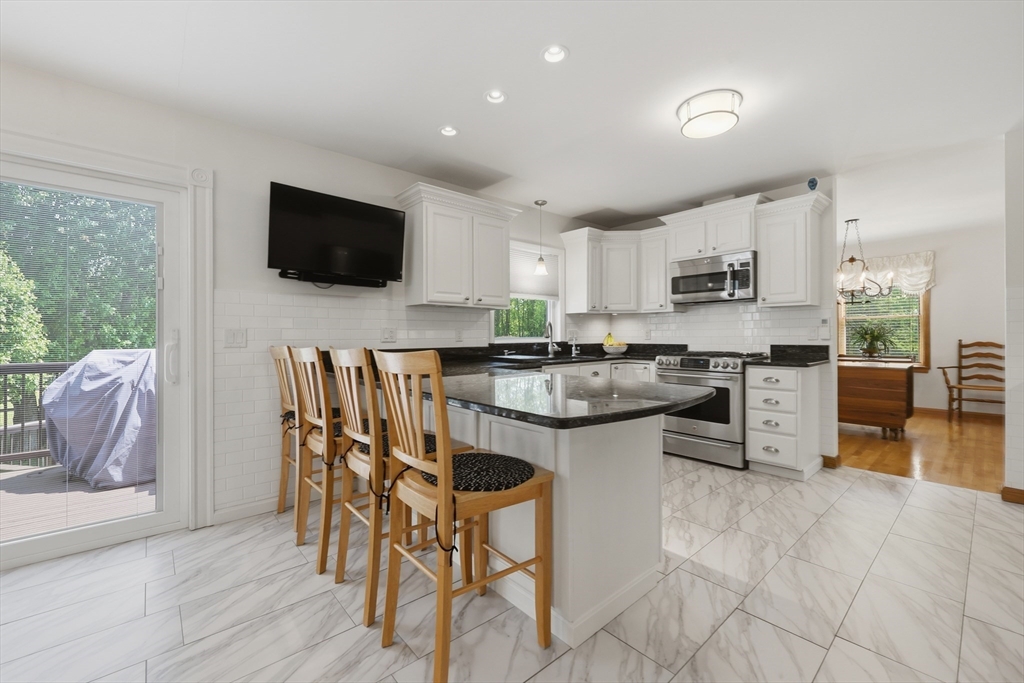 459 North Street Georgetown, MA 01833 - Photo 11 of 41
