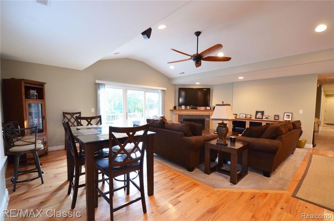 3473 Moberly Road Commerce Township, MI 48382 - Photo 10 of 31 3473 Moberly Road68.JPG