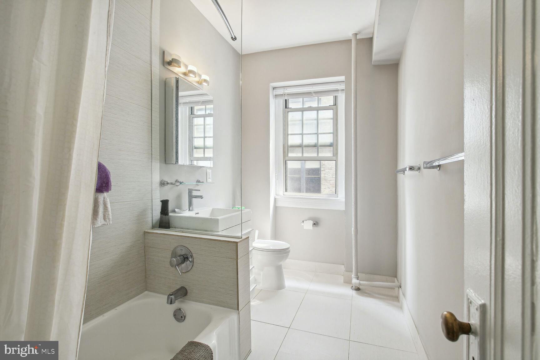 1910 Kalorama Road Northwest, Unit 201 Washington, DC 20009 - Photo 8 of 15