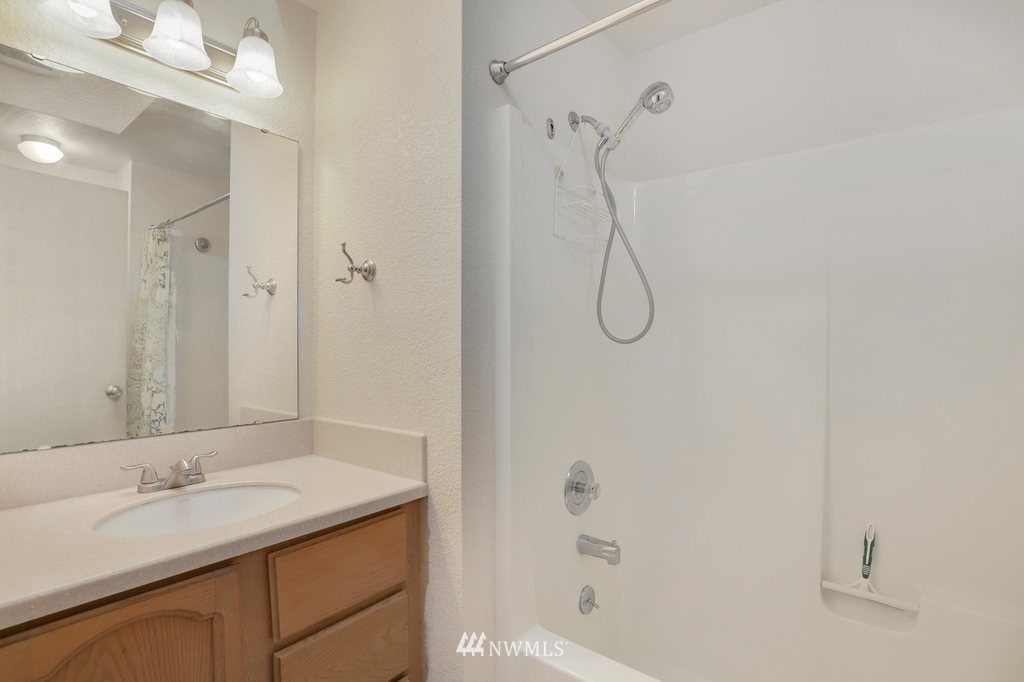 1611 Diamond Road Southeast Lacey, WA 98503 - Photo 18 of 32