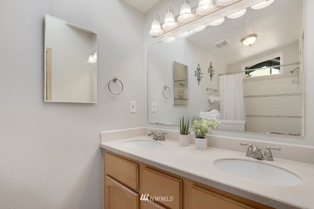 1611 Diamond Road Southeast Lacey, WA 98503 - Photo 25 of 32