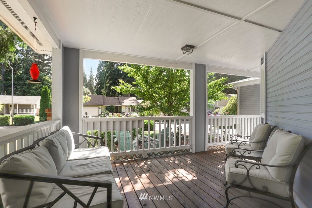 1611 Diamond Road Southeast Lacey, WA 98503 - Photo 5 of 32