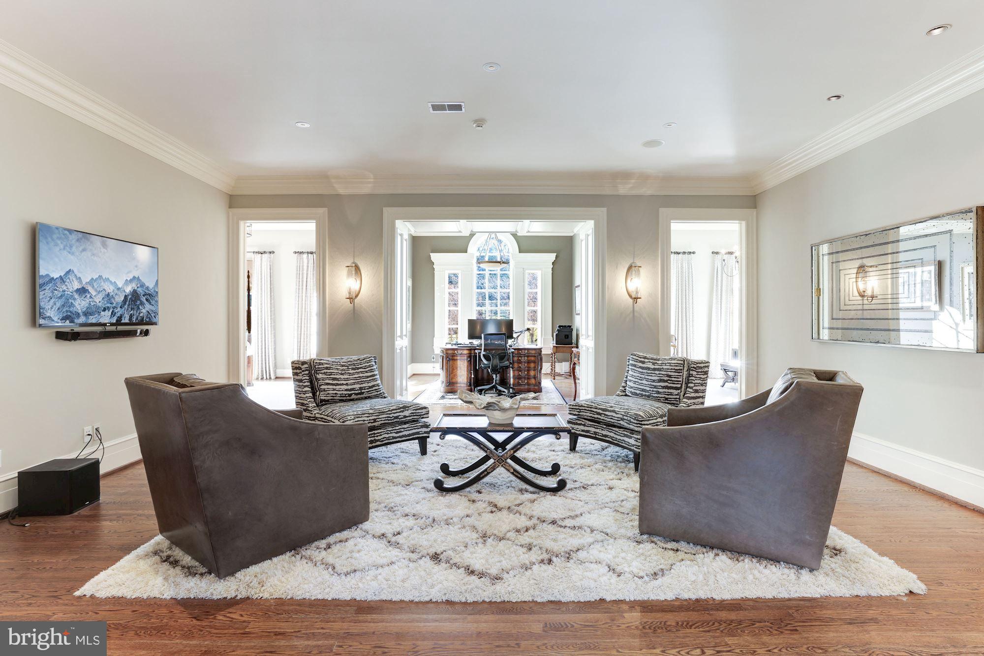 1000 Turkey Run Road McLean, VA 22101 - Photo 19 of 46 Upper Central Family Room