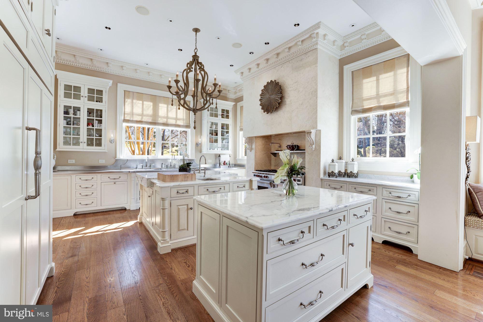1000 Turkey Run Road McLean, VA 22101 - Photo 6 of 46 Lobkovich Designed Gourmet Kitchen