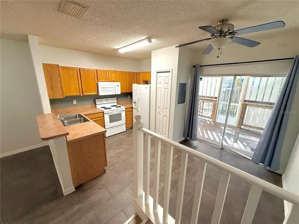 $2,000 | 6339 Osprey Lake Circle, Riverview, FL 33578