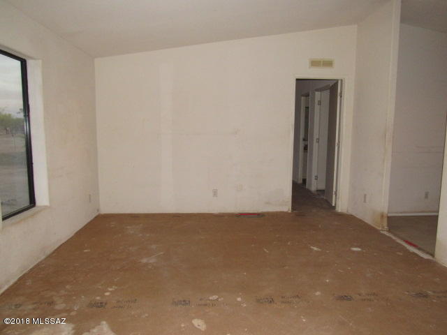 8520-1 South Cover View Road Tucson, AZ 85736 - Photo 18 of 29
