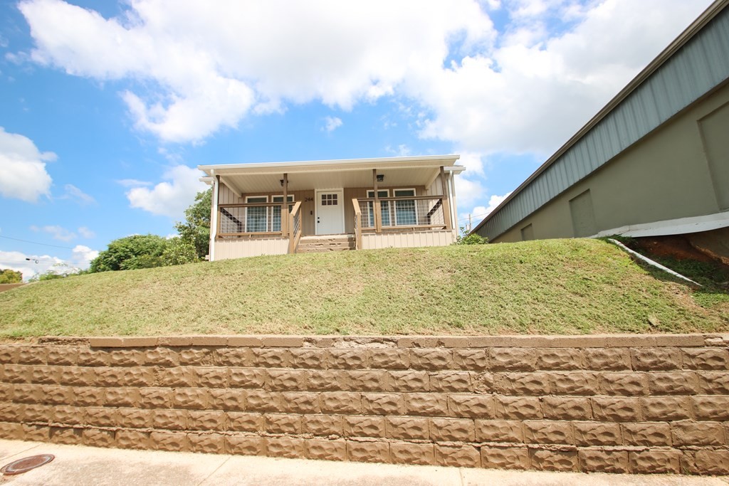 244 West Bockman Way Sparta, TN 38583 - Photo 3 of 23 a view of an ocean