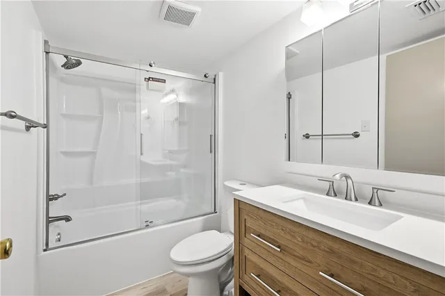 $1,750 | 400 18th Street, Unit M1, Vero Beach, FL 32960