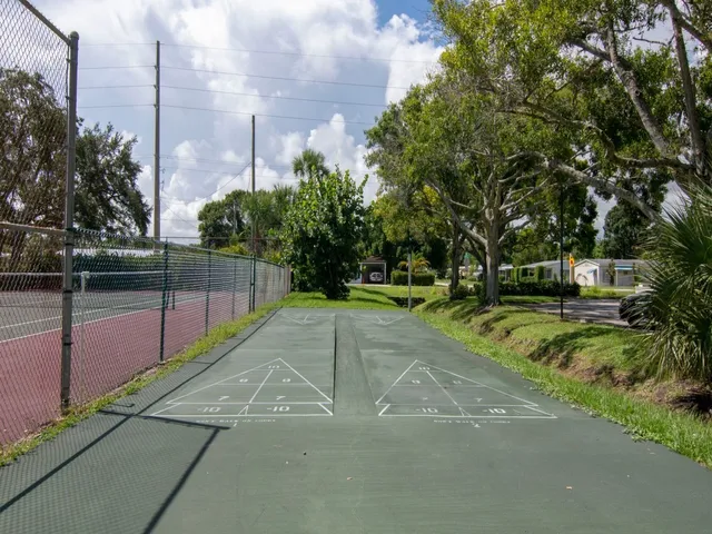 $1,750 | 400 18th Street, Unit M1, Vero Beach, FL 32960