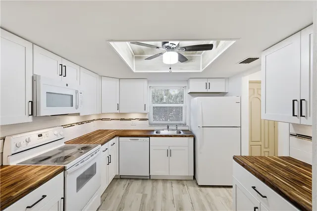 $1,750 | 400 18th Street, Unit M1, Vero Beach, FL 32960