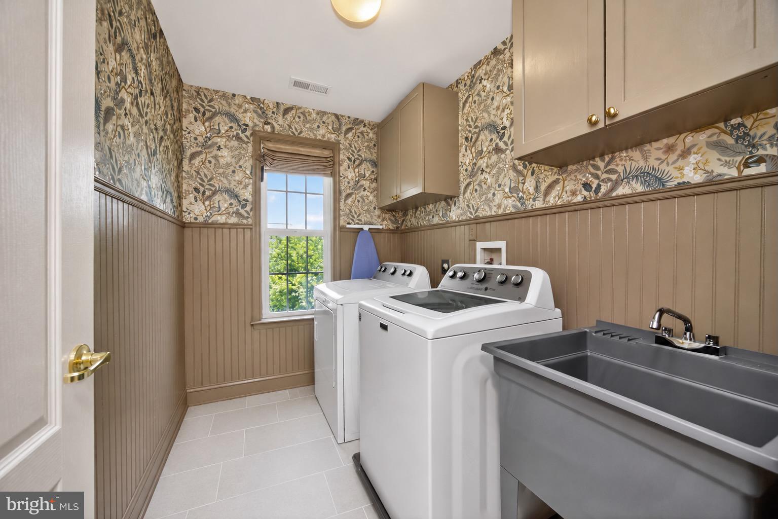 2411 Copper Creek Road Chester Springs, PA 19425 - Photo 18 of 27 Laundry