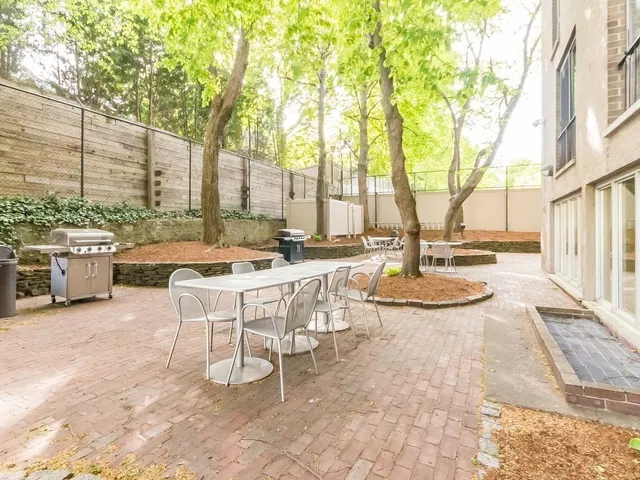 $2,600 | 33 Pond Avenue, Unit 301, Brookline, MA 02445