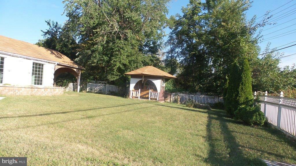 5712 Sandy Spring Road Laurel, MD 20707 - Photo 2 of 25 Exterior (General)