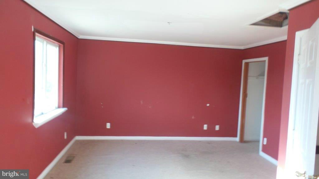 5712 Sandy Spring Road Laurel, MD 20707 - Photo 11 of 25 Bedroom