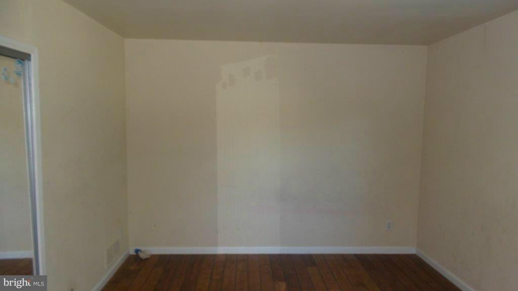 5712 Sandy Spring Road Laurel, MD 20707 - Photo 13 of 25 Bedroom