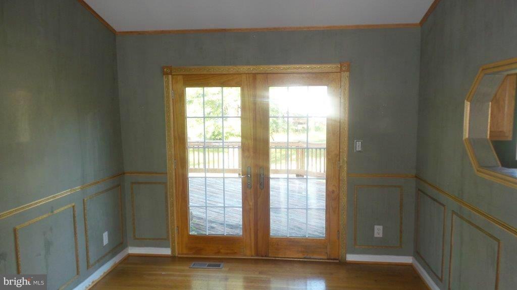 5712 Sandy Spring Road Laurel, MD 20707 - Photo 7 of 25 Dining Room