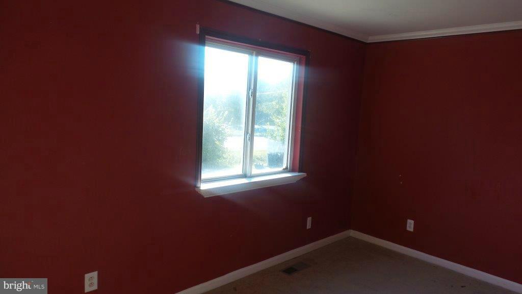 5712 Sandy Spring Road Laurel, MD 20707 - Photo 10 of 25 Bedroom