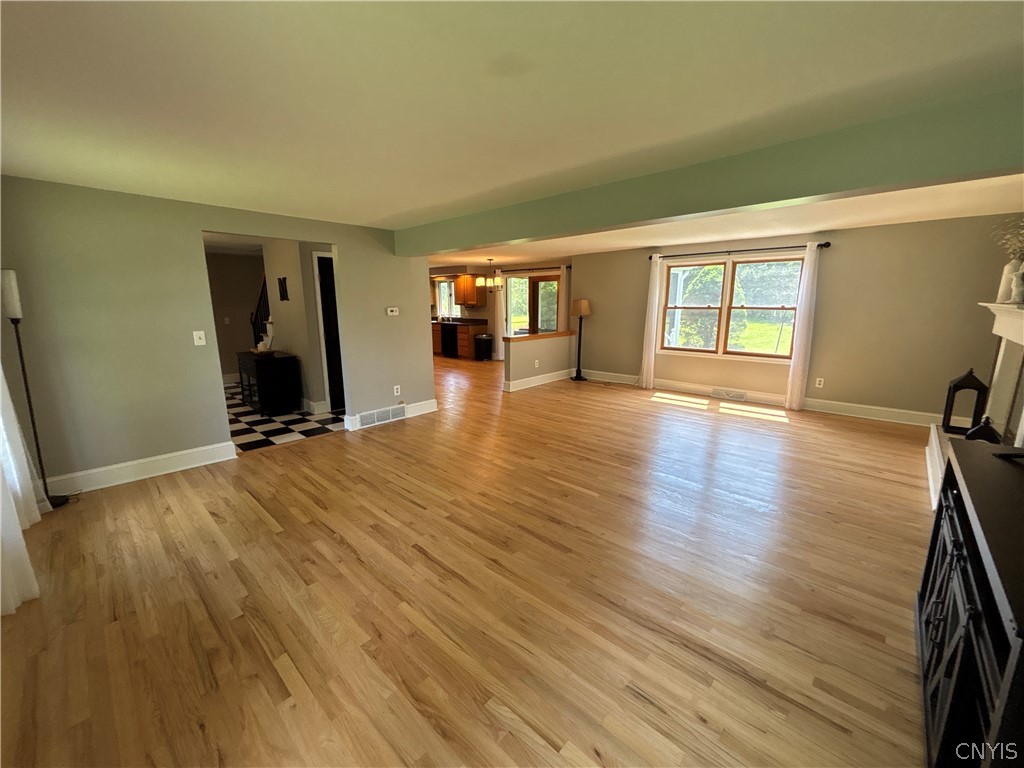 7888 E Ridge Fayetteville, NY 13066 - Photo 11 of 44