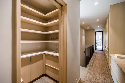 $5,500,000 | 11 Sunnyside Avenue, Shelter Island Heights, NY 11964