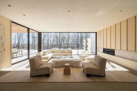 $5,500,000 | 11 Sunnyside Avenue, Shelter Island Heights, NY 11964