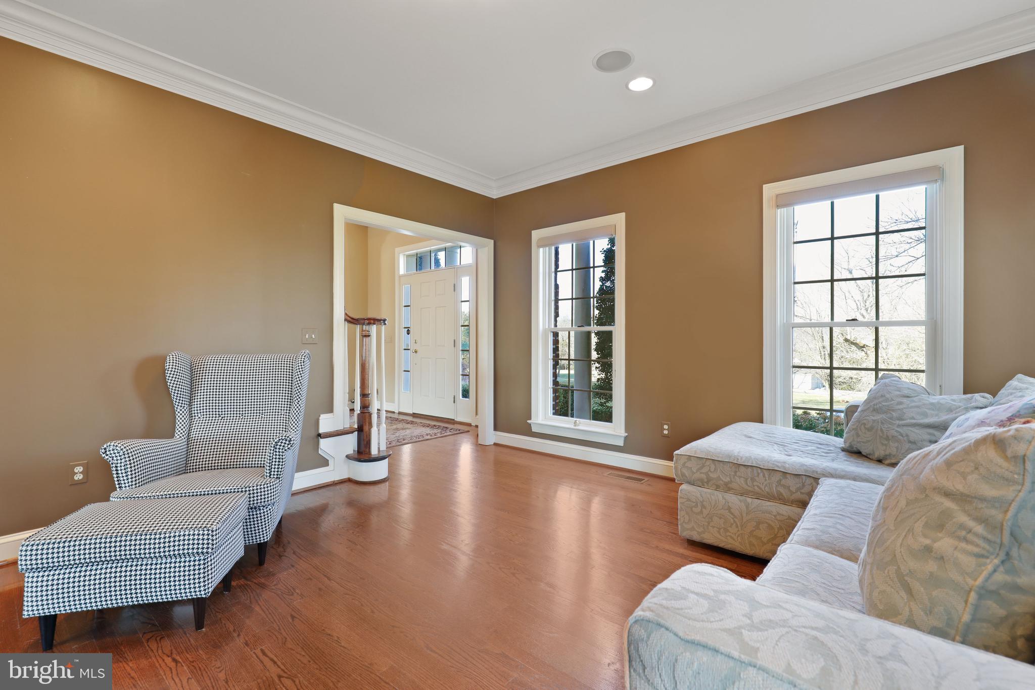 960 Western Run Road Cockeysville, MD 21030 - Photo 7 of 60 Living Room