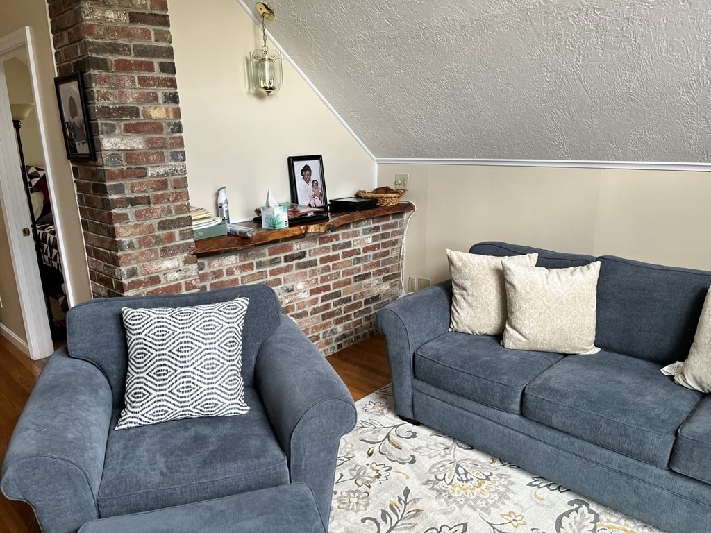 295 Maple Street Lynn, MA 01904 - Photo 14 of 33