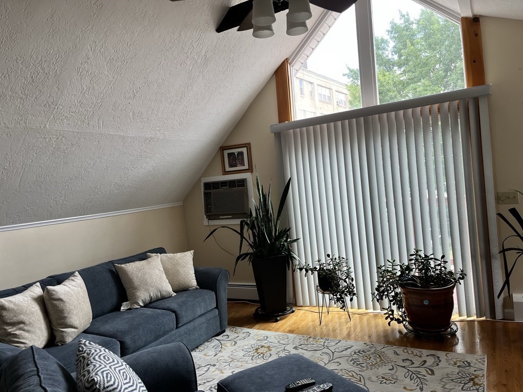 295 Maple Street Lynn, MA 01904 - Photo 16 of 33