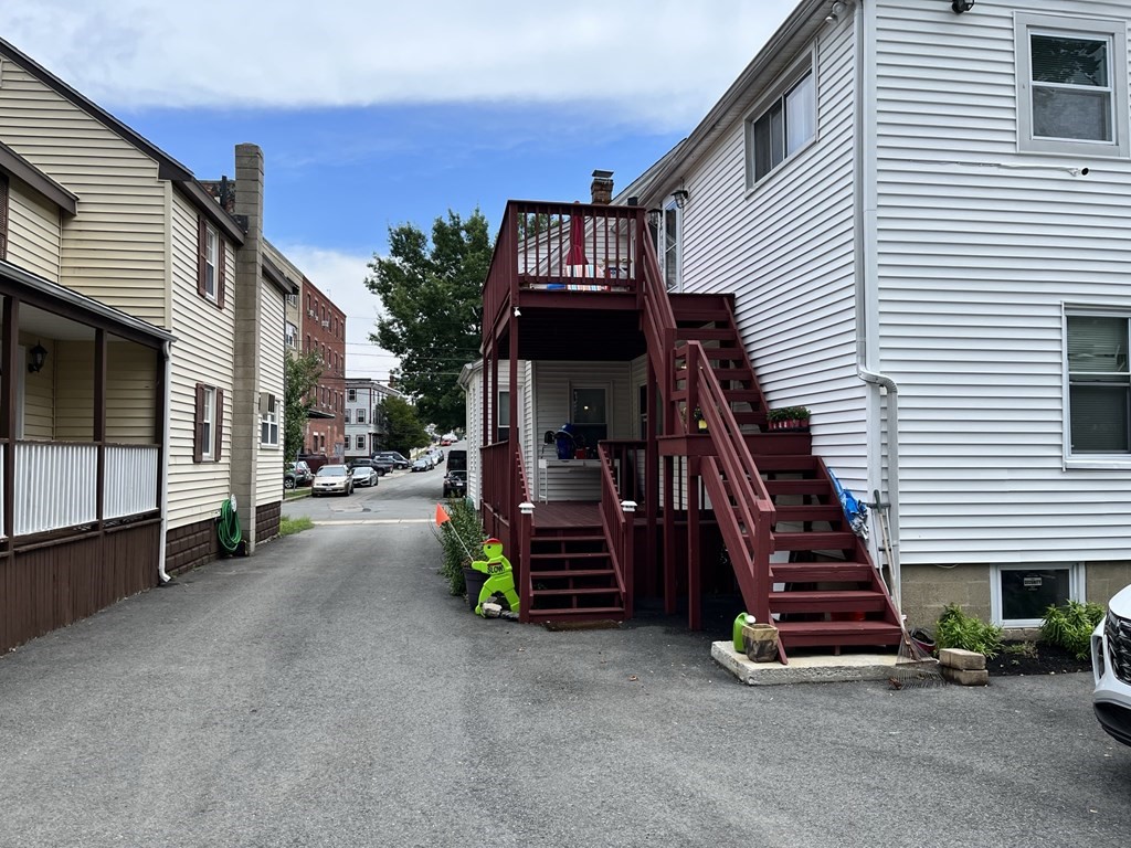 295 Maple Street Lynn, MA 01904 - Photo 3 of 33
