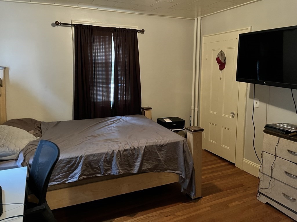 295 Maple Street Lynn, MA 01904 - Photo 31 of 33