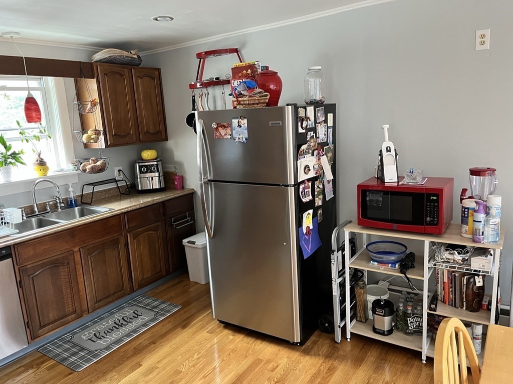 295 Maple Street Lynn, MA 01904 - Photo 8 of 33