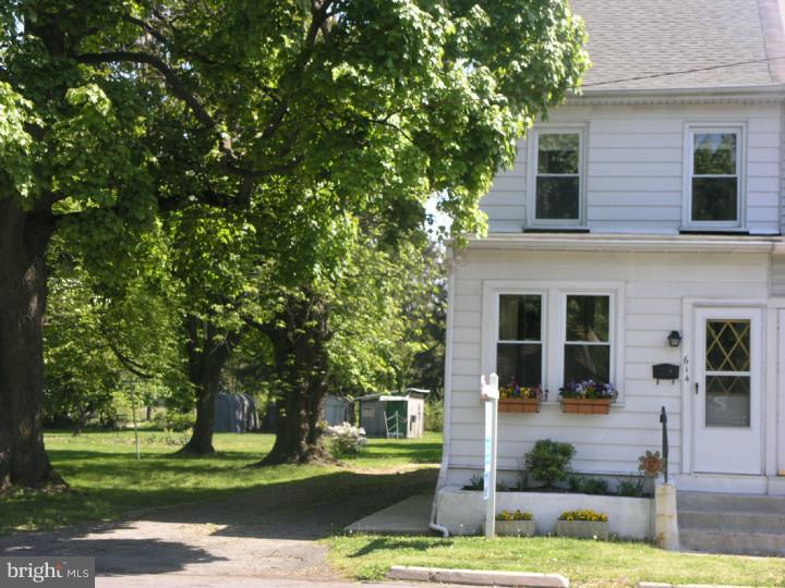 614 Bear Tavern Road Ewing, NJ 08628 - Photo 2 of 18