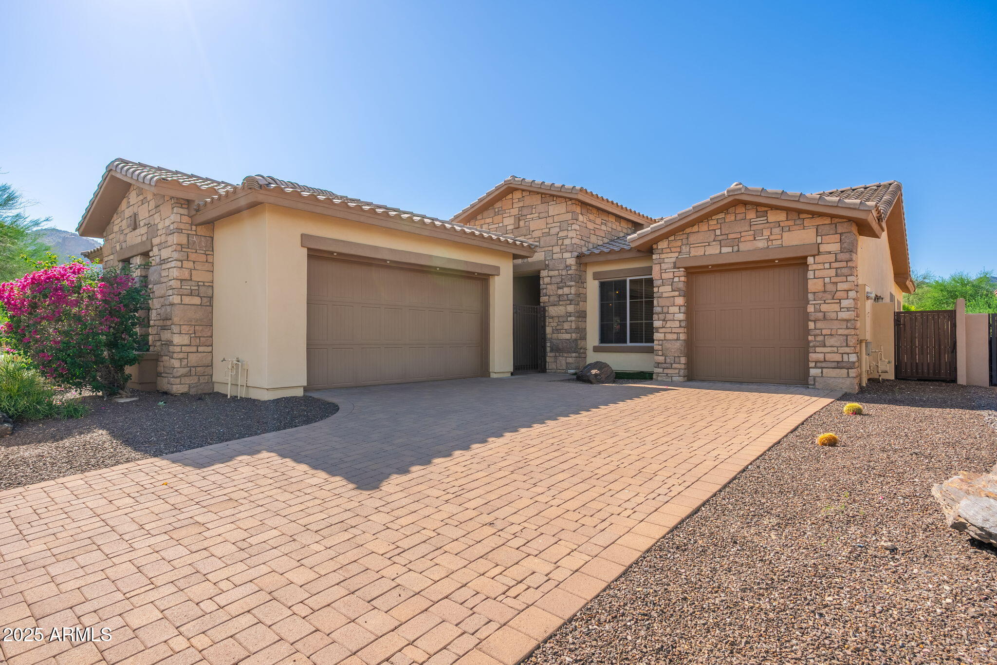 213 East Summerside Road Phoenix, AZ 85042 - Photo 1 of 39 213 E Summerside Rd - 03