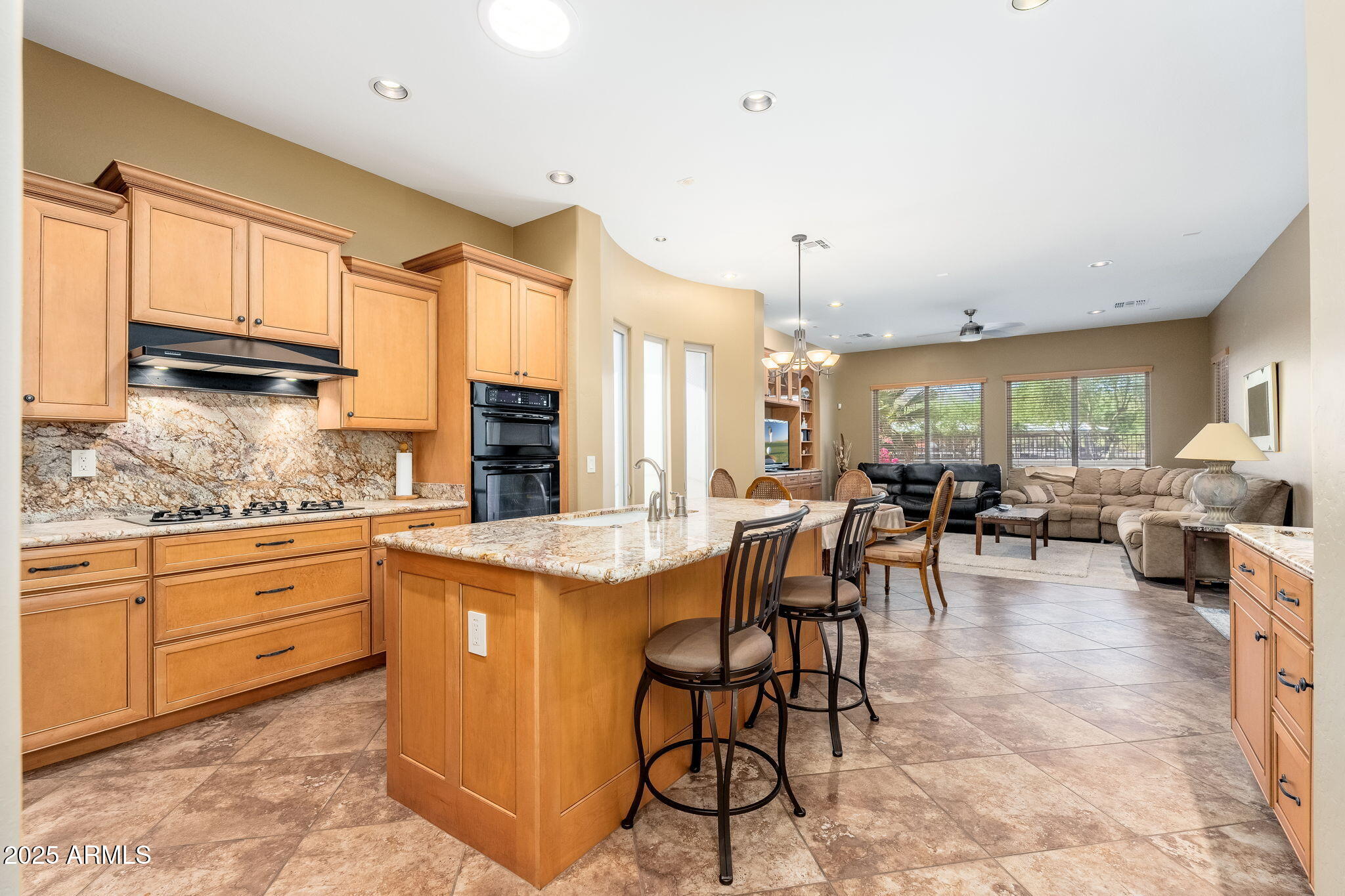 213 East Summerside Road Phoenix, AZ 85042 - Photo 11 of 39 213 E Summerside Rd - 13
