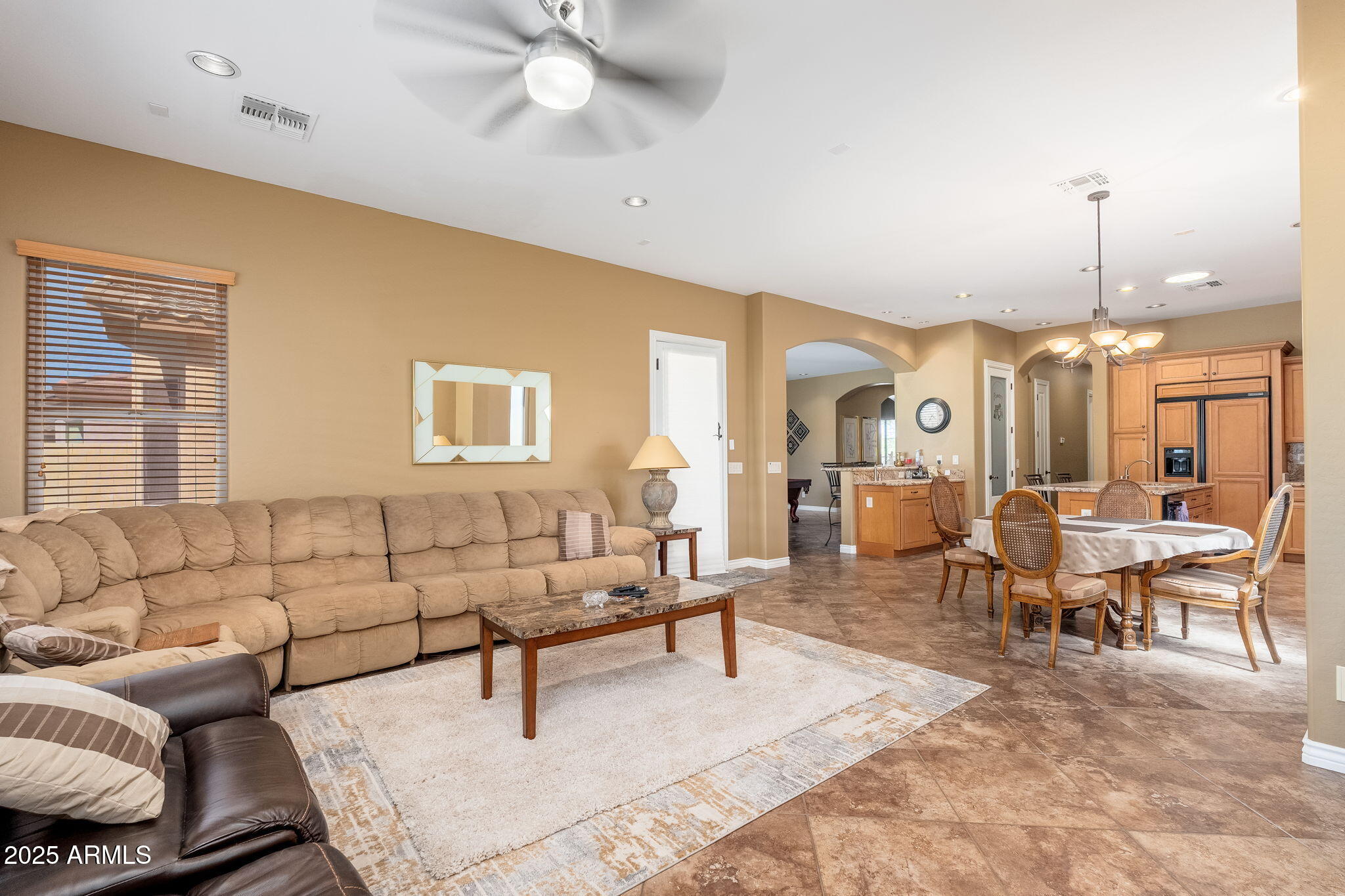 213 East Summerside Road Phoenix, AZ 85042 - Photo 17 of 39 213 E Summerside Rd - 19