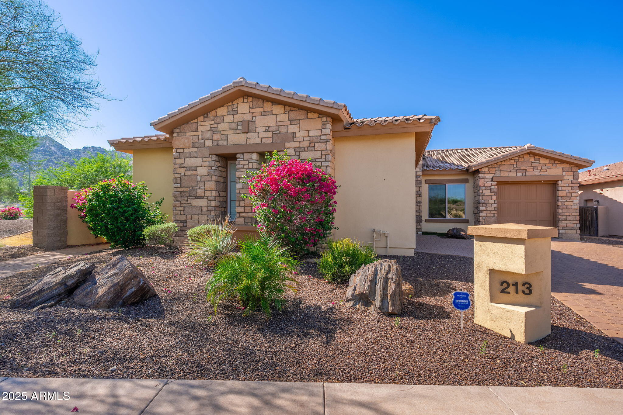 213 East Summerside Road Phoenix, AZ 85042 - Photo 2 of 39 213 E Summerside Rd - 02