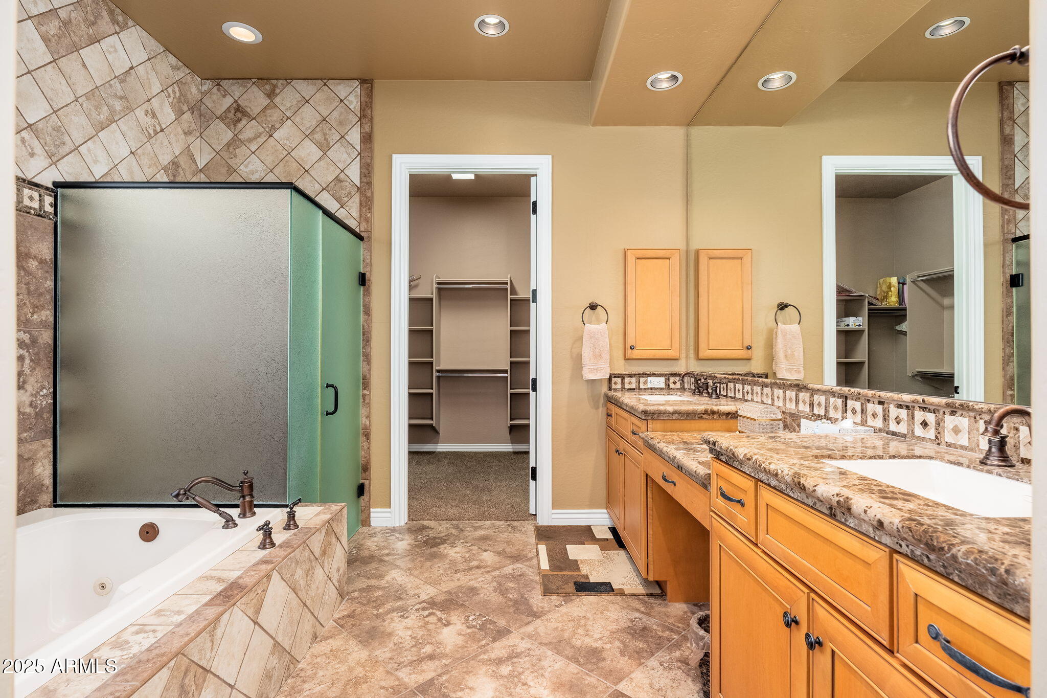 213 East Summerside Road Phoenix, AZ 85042 - Photo 22 of 39 213 E Summerside Rd - 24
